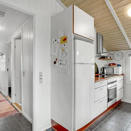 3 Bedroom Awesome In Hemmet Holiday home Falen