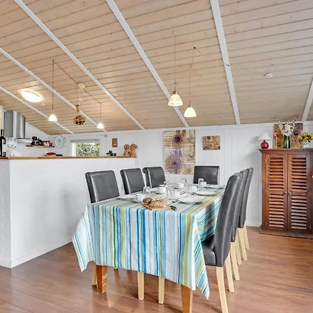 3 Bedroom Awesome In Hemmet *