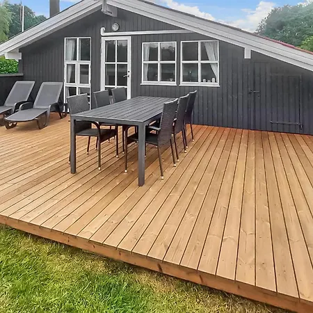 3 Bedroom Awesome In Hemmet *